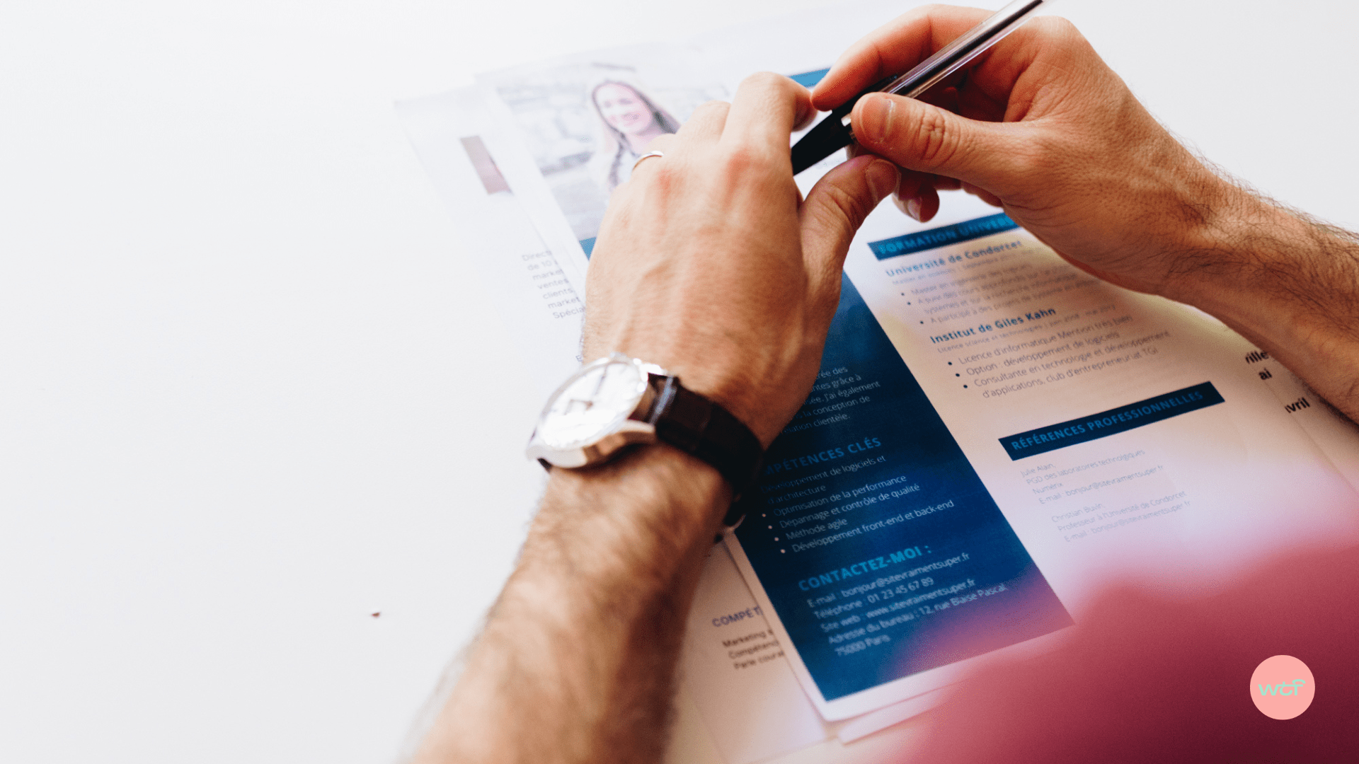 Photo de couverture : faut-il des diplômes pour ouvrir une franchise ?