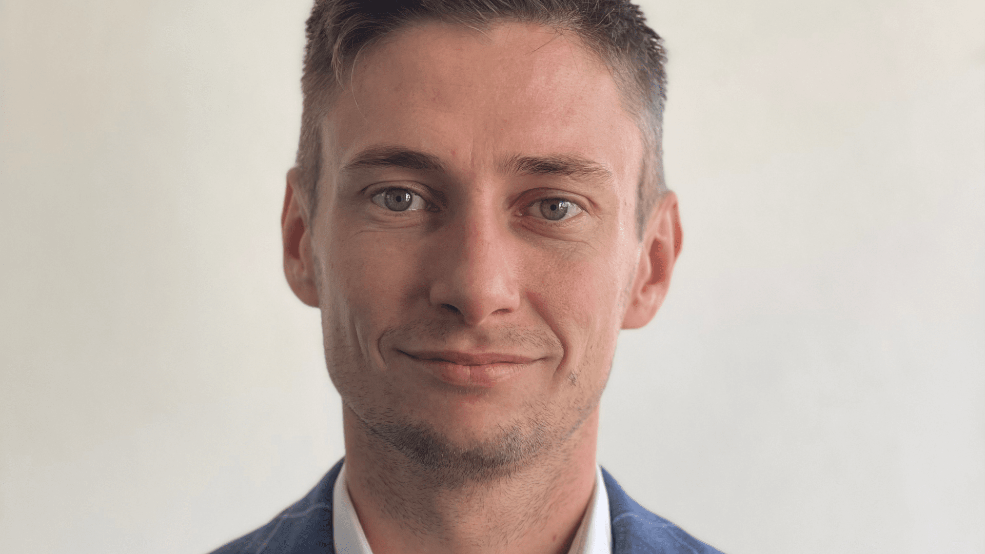 Arnaud Richir, franchisé Ewigo pour illustré l'idée d'entreprendre en franchise à moins de 30 ans.