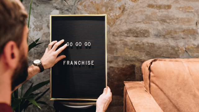 Rebondir par la franchise