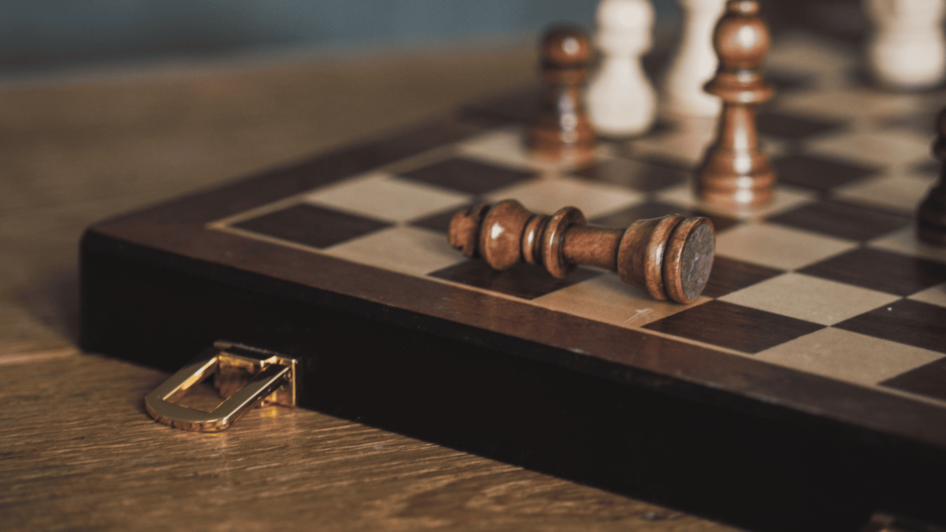 Echec et mat pour illustrer comment prévenir les risques de burn out.