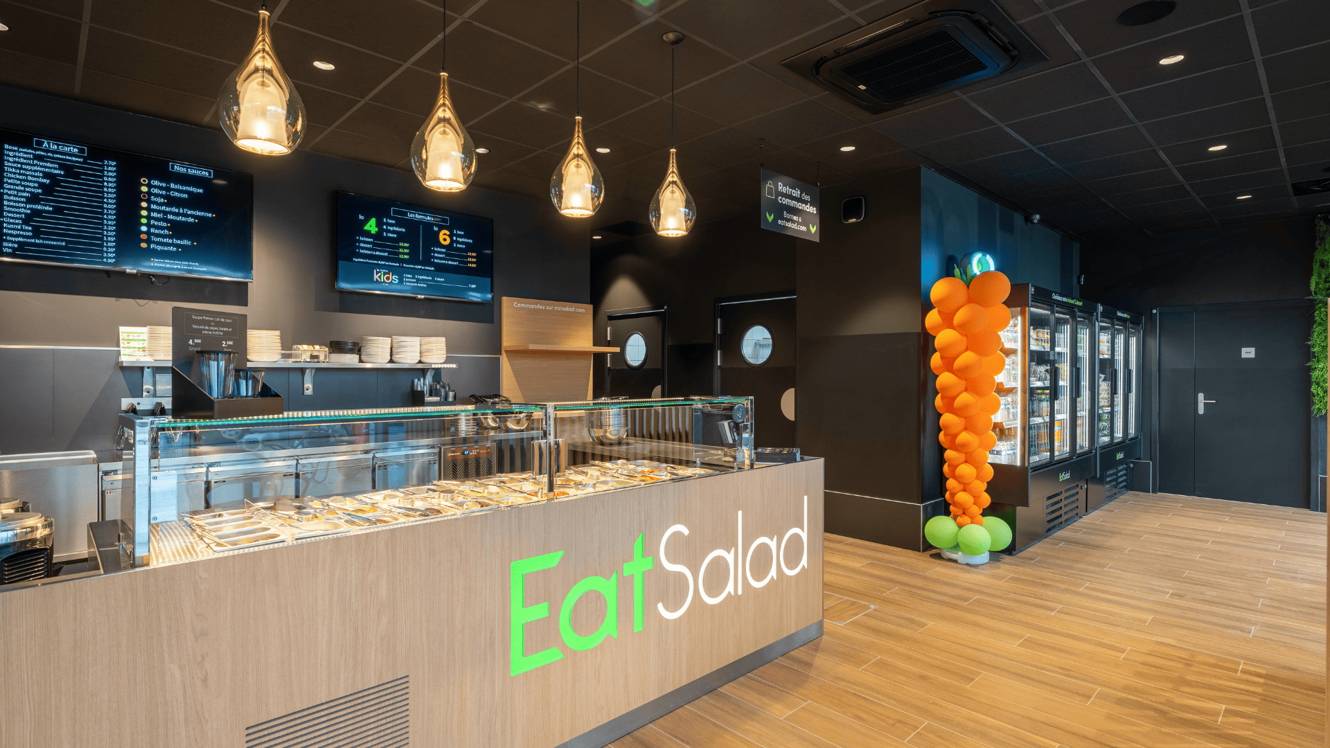 Un bar Eat salad pour illustrer la réussite du concept.