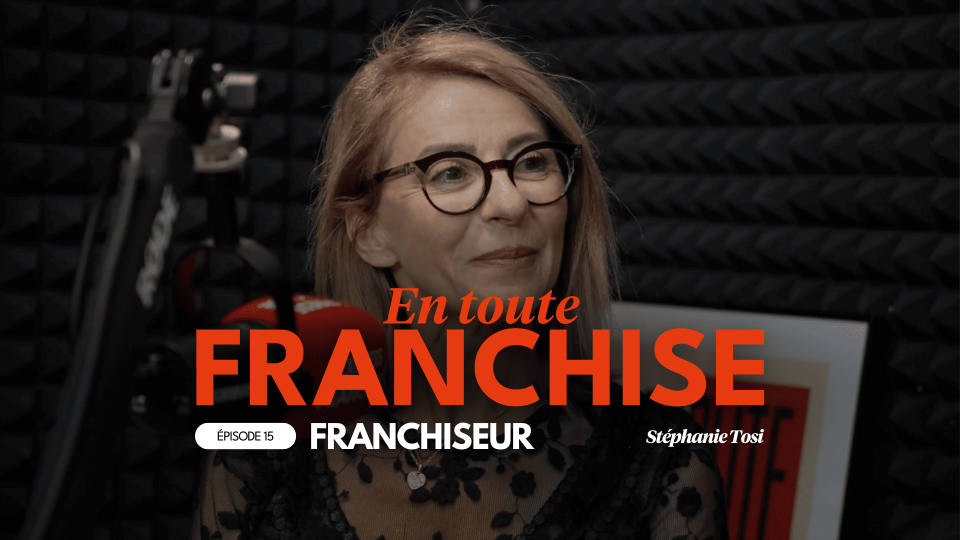 Franchisée Carré d'artistes parlant dans le podcast l'Express Franchise