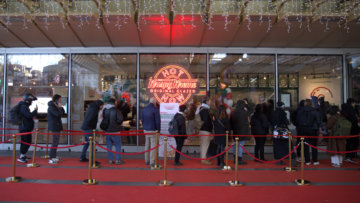 La franchise internationale krispy kreme a ouvert ses portes à Paris.