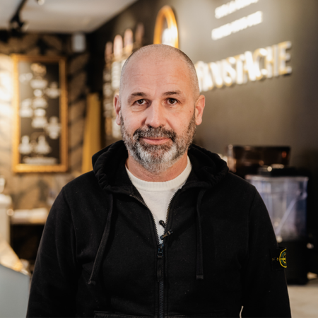 Nicolas Muniz, Multi-franchisé au sein du réseau Moustache Artisan Glacier