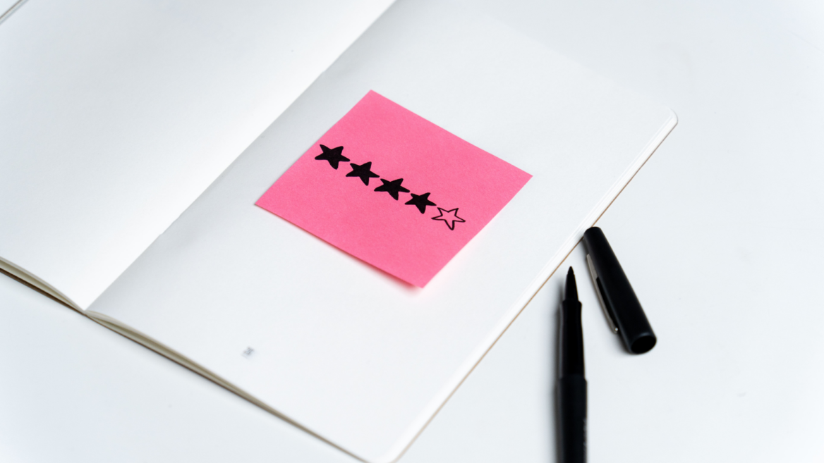 Un avis client 4 étoiles sur 5.