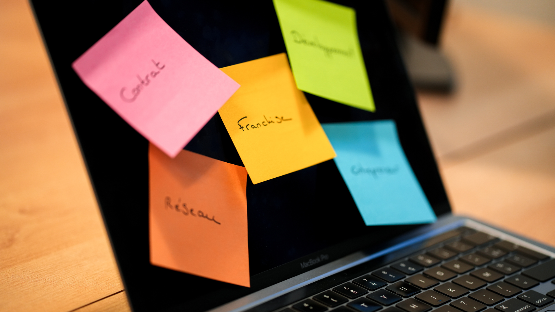 La Fédération française de la franchise.