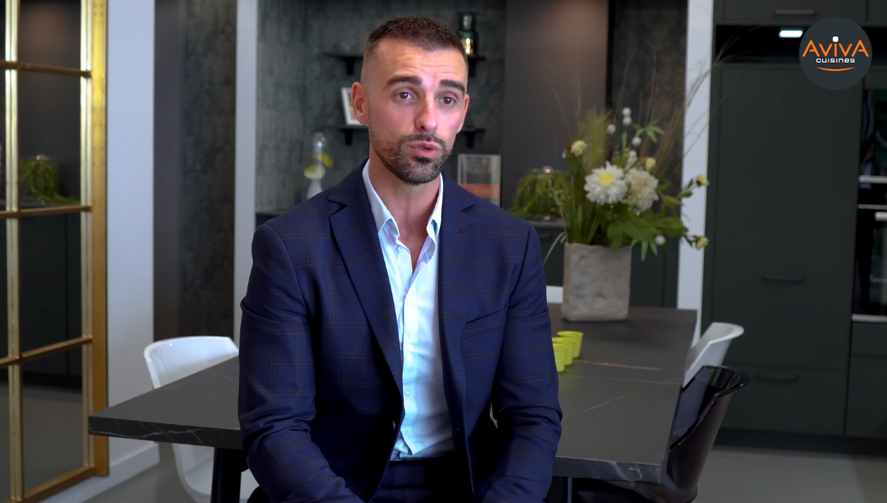 Miniature de la vidéo de la franchise de AvivA cuisines