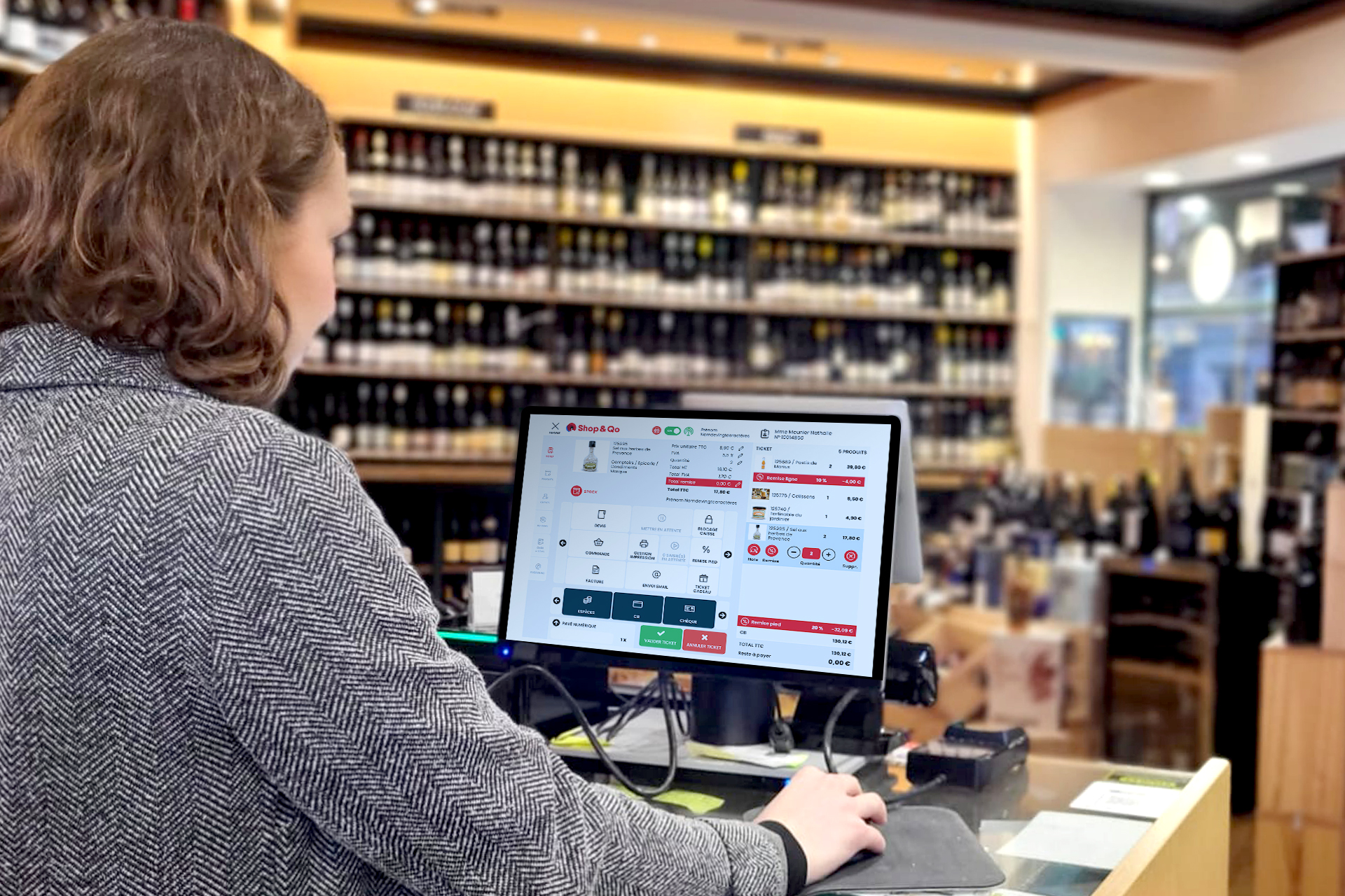 Ecran d'ordinateur dans un magasin illustrant le service d'encaissement