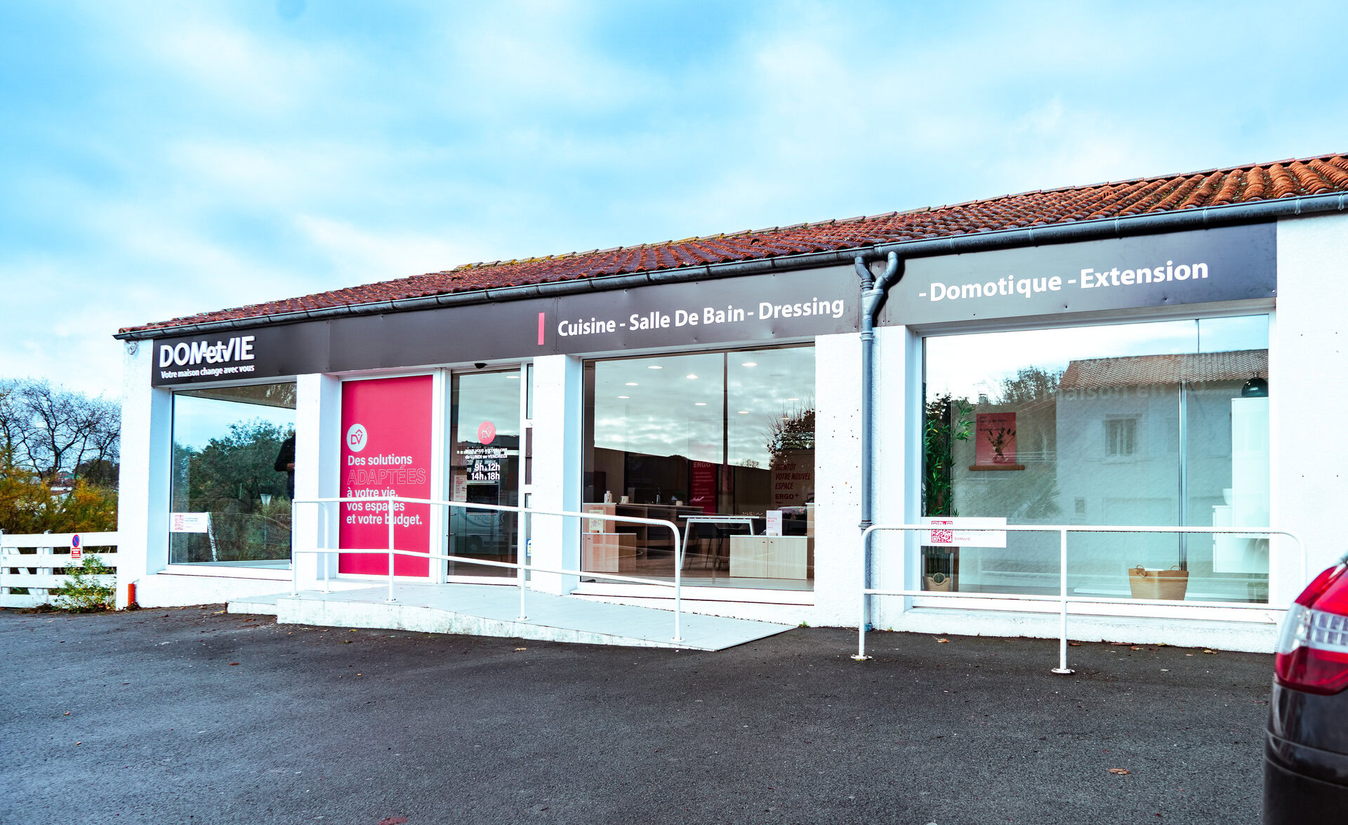 devanture showroom dometvie