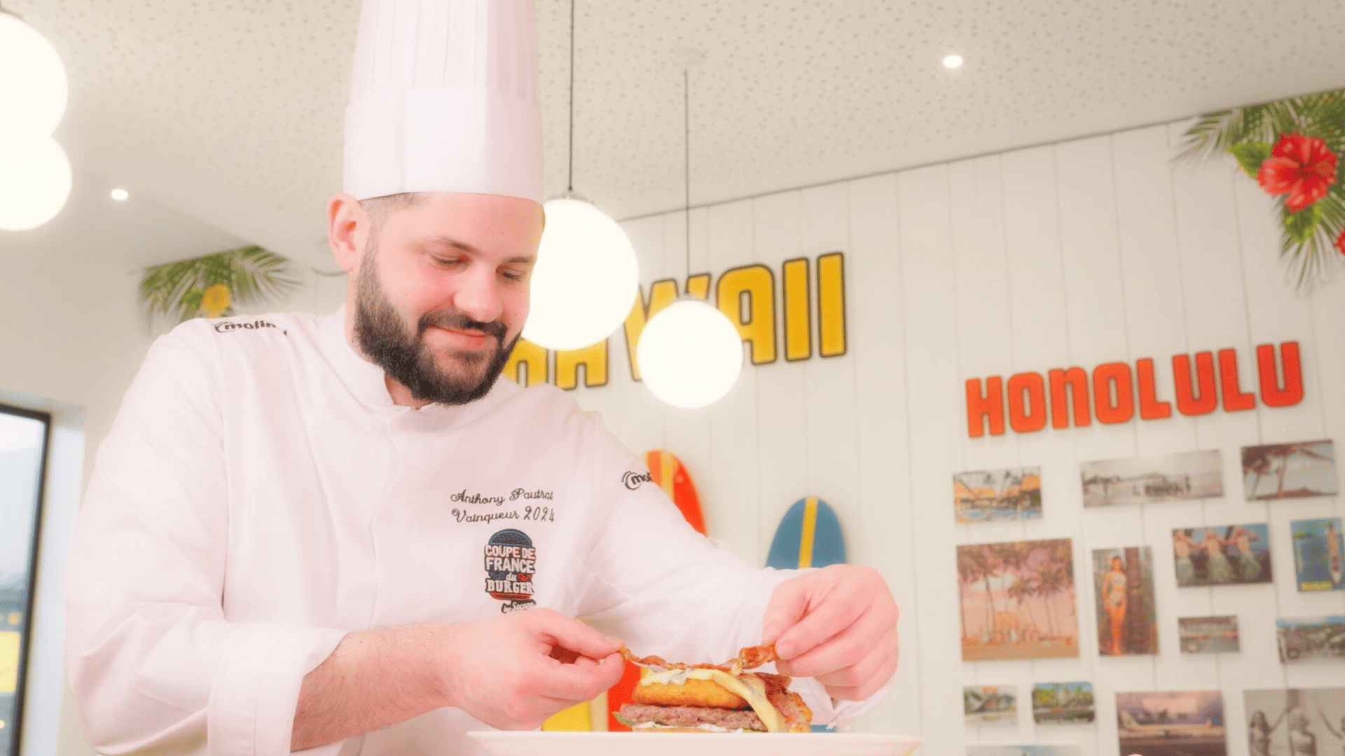 holly's diner champion burger