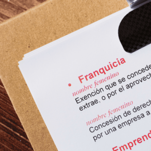 ¿Qué pasa si no pago royalties o dejo la franquicia?