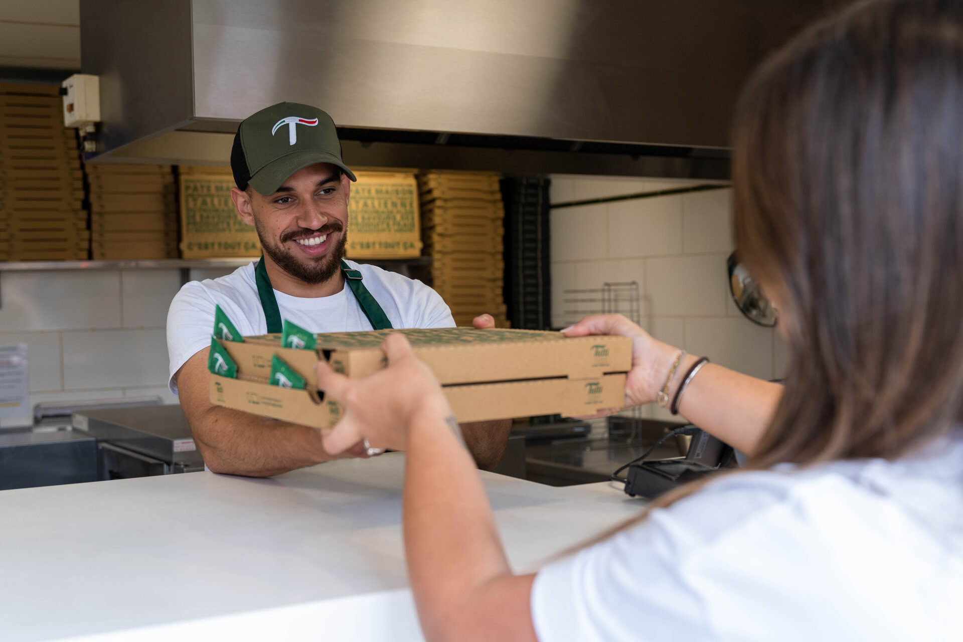 Enseigne Tutti Pizza