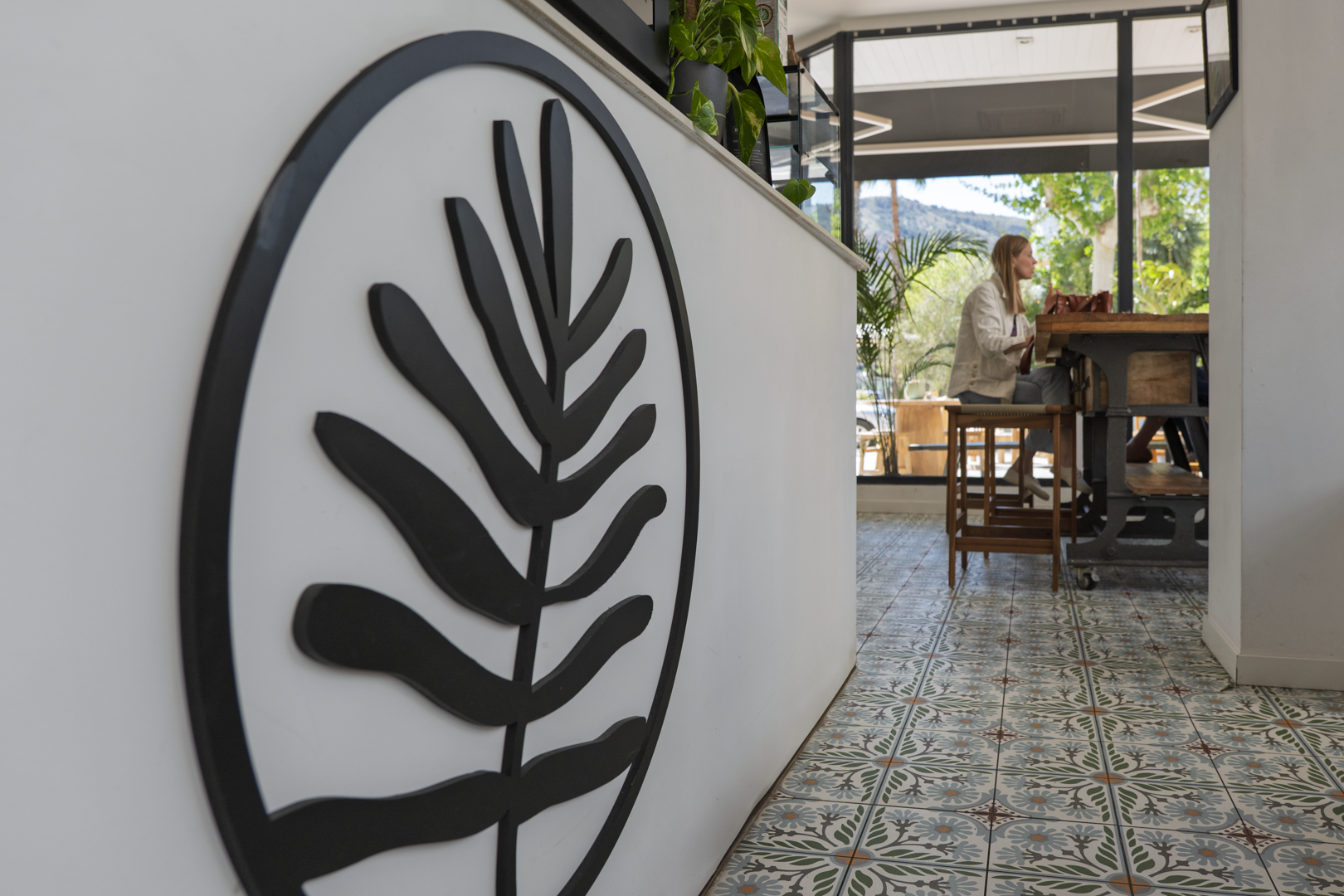 Background PLANT SHACK