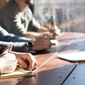 personne autour table