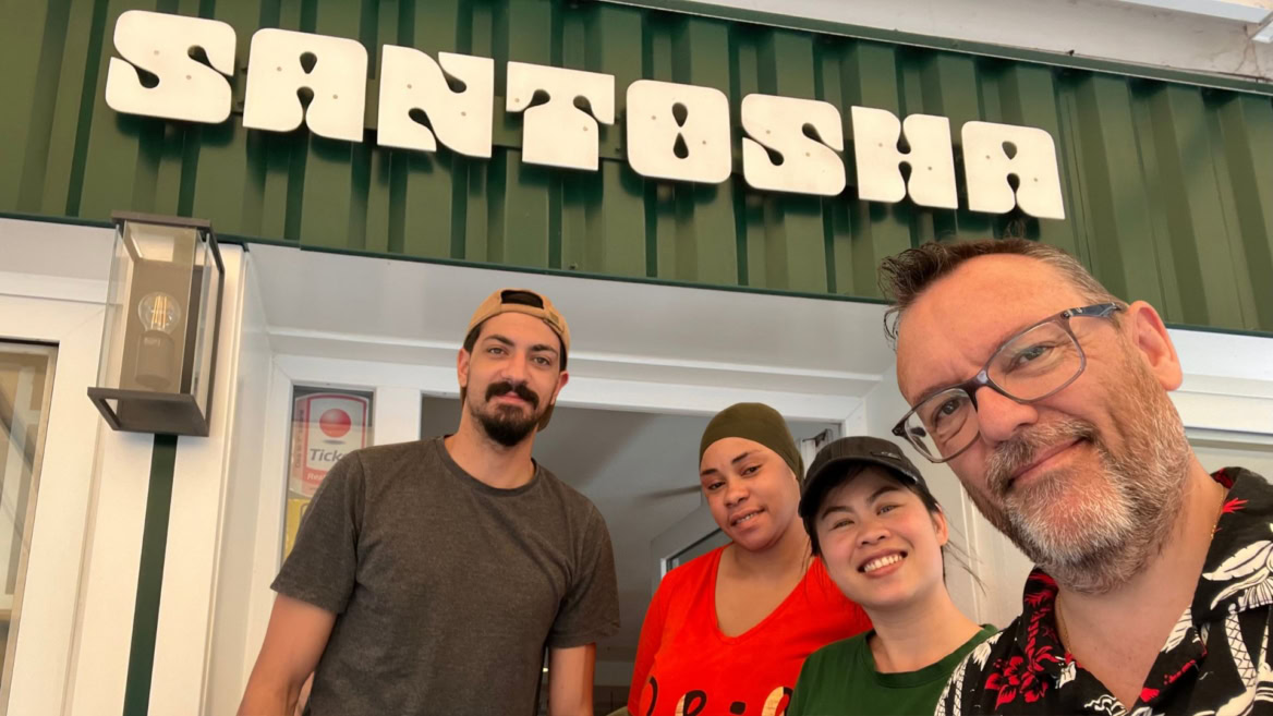 Santosha Damien Lesbos